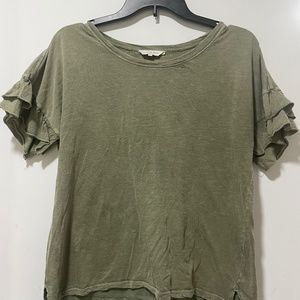 Lucky brand tee ruffle sleeve